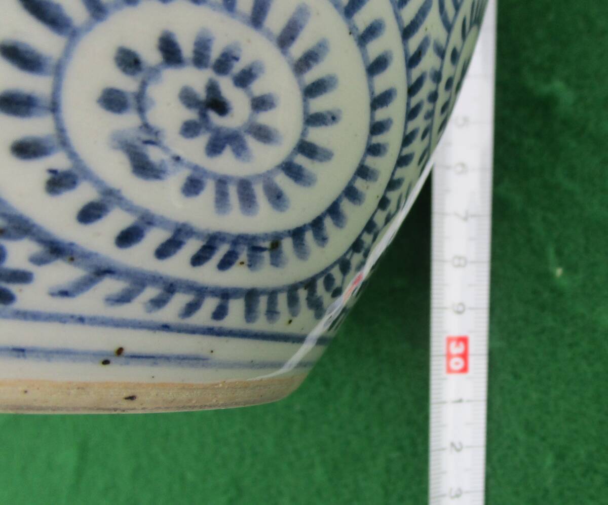 古伊万里 伊万里焼 蛸唐草 全面蛸唐草模様 徳利 高さ約31㎝ 高台 古伊万里 伊万里焼 蛸唐草 全面蛸唐草模様 徳利 高さ約31㎝ 高台