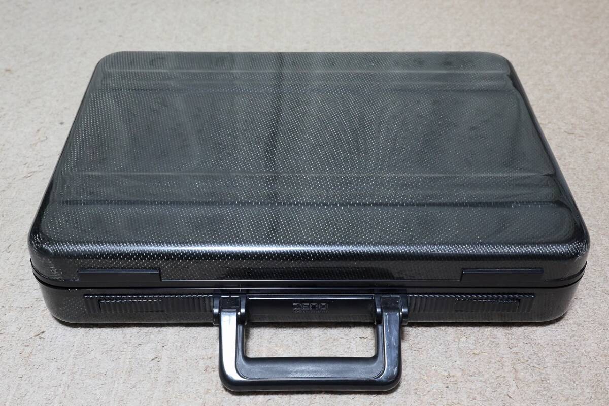 【希少/美品】ゼロハリバートン ステルス カーボンファイバー アタッシュケース 希少/美品】ゼロハリバートン ステルス カーボンファイバー
