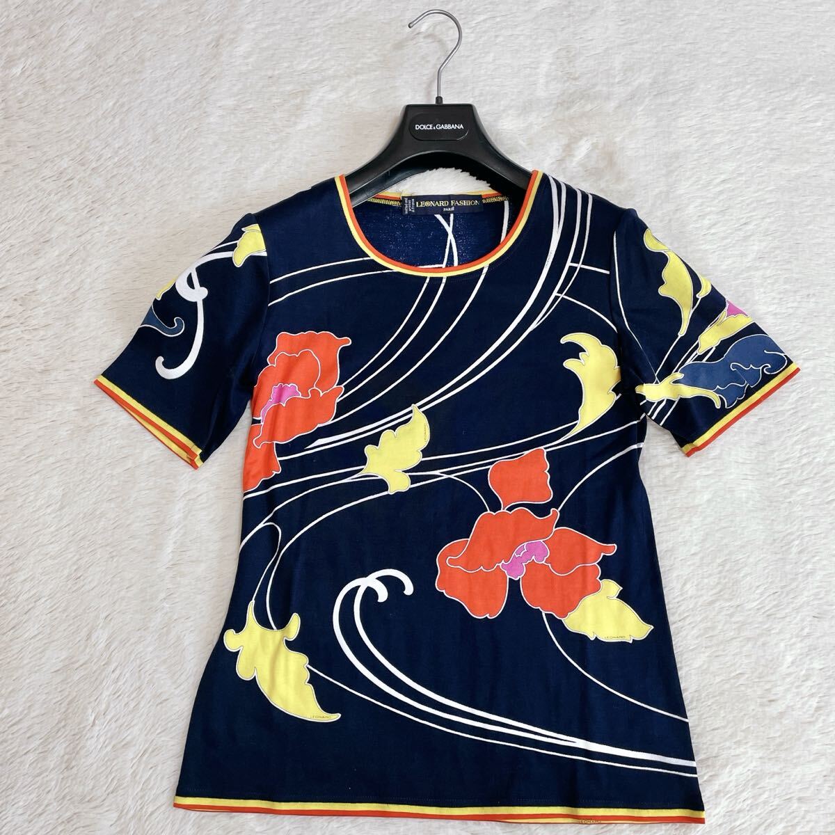 極美品 高級ライン LEONARD 花柄 セットアップ トップス 極美品 高級ライン LEONARD 花柄 セットアップ トップス