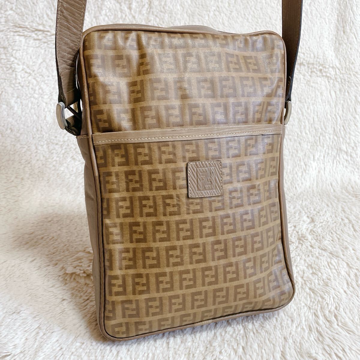 フェンディ FENDI ズッカ柄 ボックス ショルダーバッグ PVC レザー