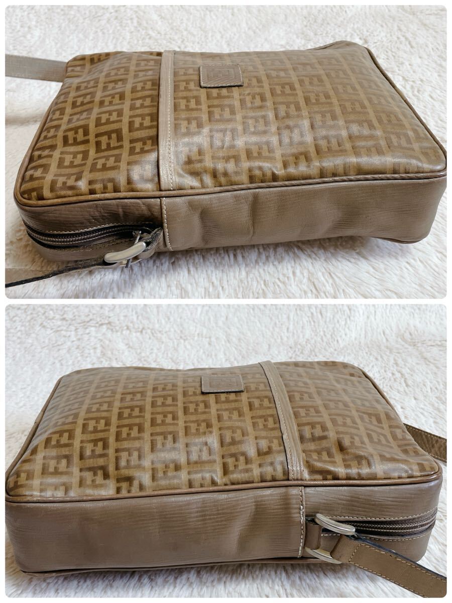 フェンディ FENDI ズッカ柄 ボックス ショルダーバッグ PVC レザー