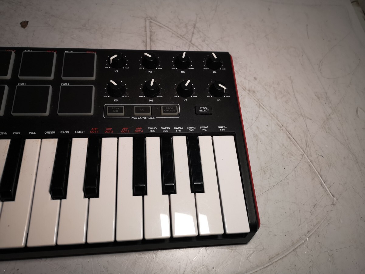 AKAI MPK mini MIDI клавиатура б/у товар 
