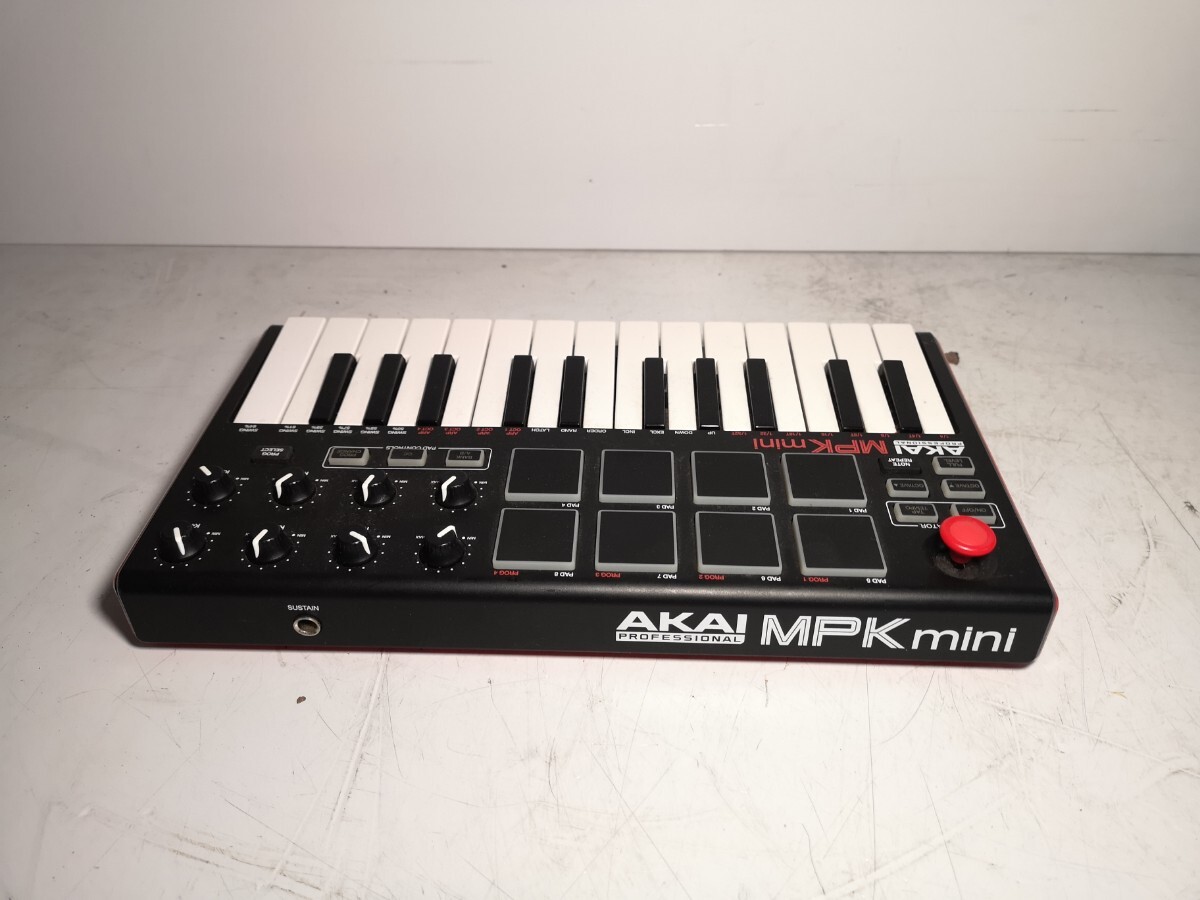 AKAI MPK mini MIDI клавиатура б/у товар 