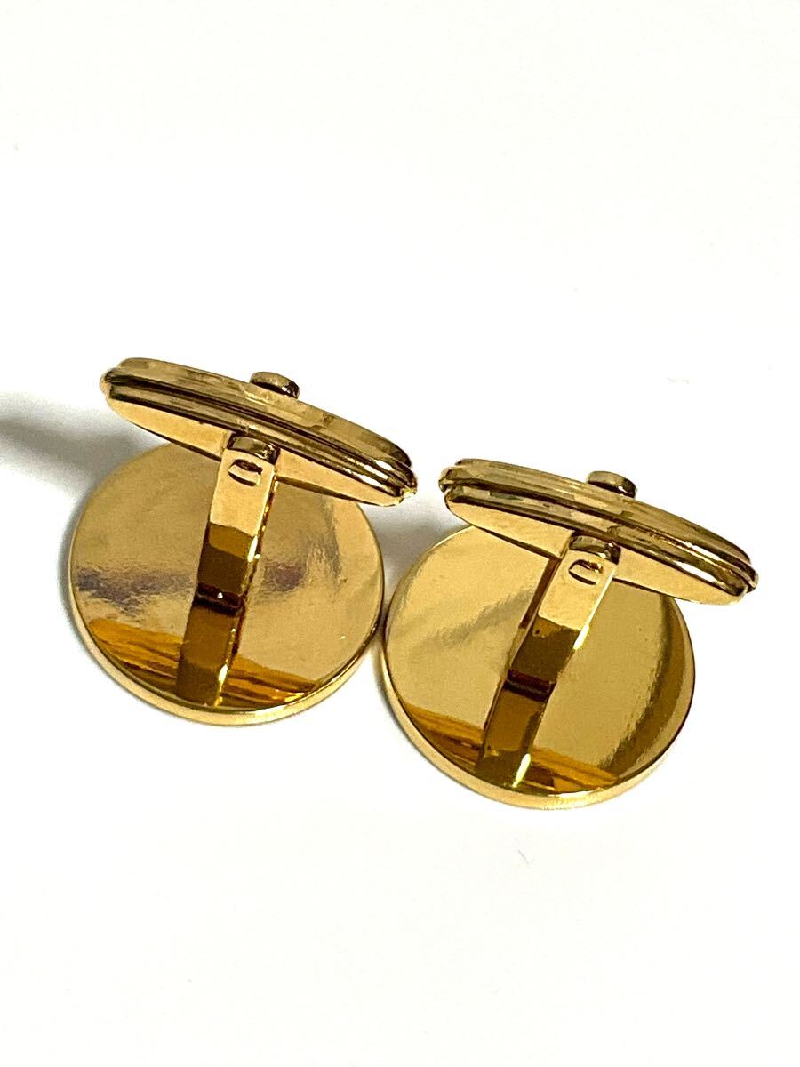 美品 ダンヒル dunhill カフスボタン ゴールド 光沢あり(くすみ 美品 ダンヒル dunhill カフスボタン ゴールド 光沢あり(くすみ