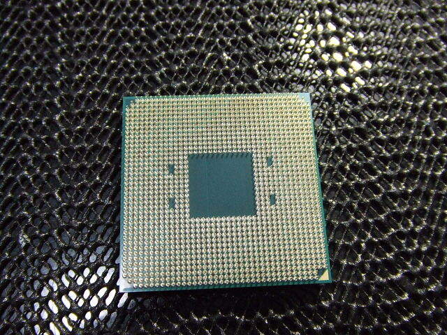 Amazon | AMD Ryzen 5 3600 with Wraith Stealth cooler 3.6GHz
