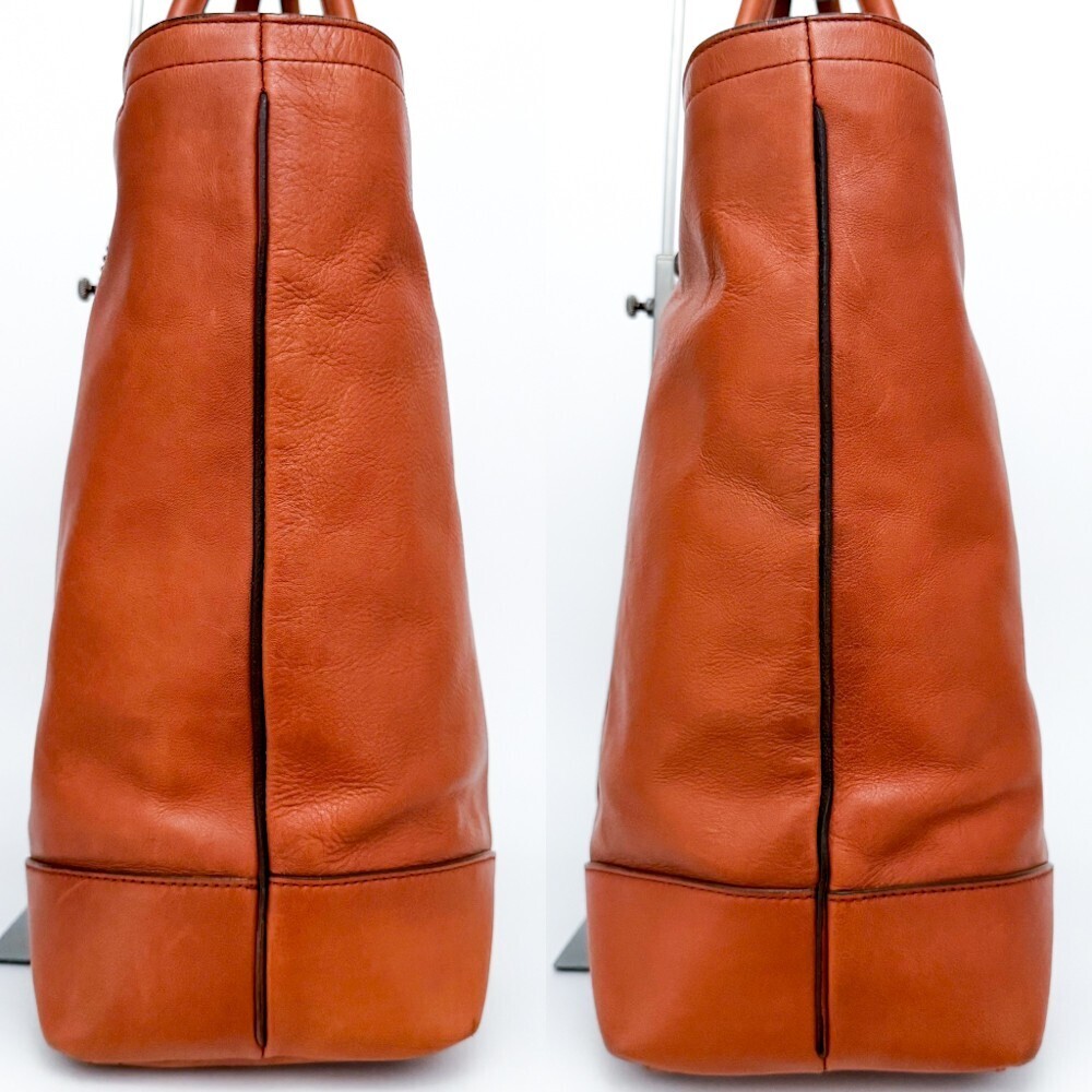 1円□超美品□入手困難色□COACH コーチ型押しロゴ チャーム 1円□超美品□入手困難色□COACH コーチ型押しロゴ チャーム