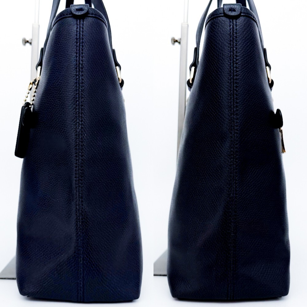 1円□超美品□入手困難色□COACH コーチ 型押しロゴ チャーム 1円□超美品□入手困難色□COACH コーチ 型押しロゴ チャーム