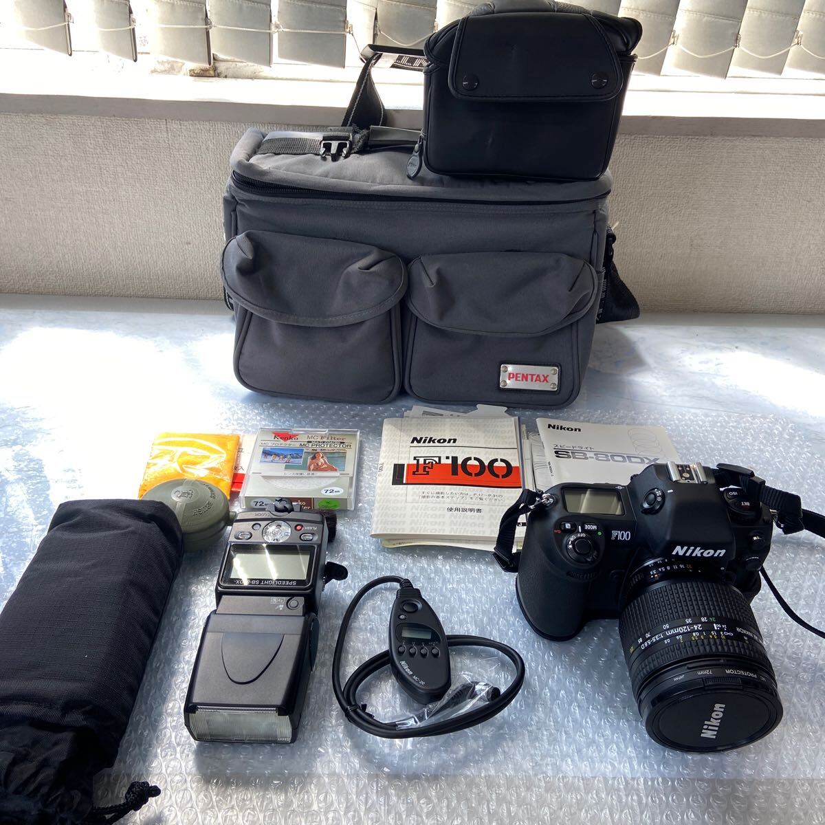 Nikon F100 AF 一眼レフ オートフォーカス フィルムカメラ 光学 Nikon F100 AF 一眼レフ オートフォーカス フィルムカメラ 光学