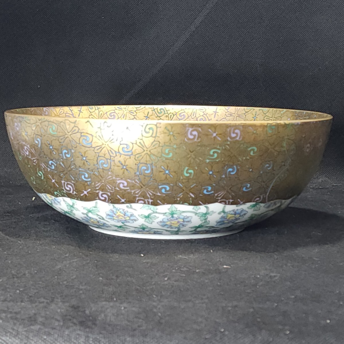 庫山窯 米市金襴 盛鉢 御物紋 未使用箱入 /大鉢/ボウル/豪華 庫山窯 米市金襴 盛鉢 御物紋 未使用箱入 /大鉢/ボウル/豪華