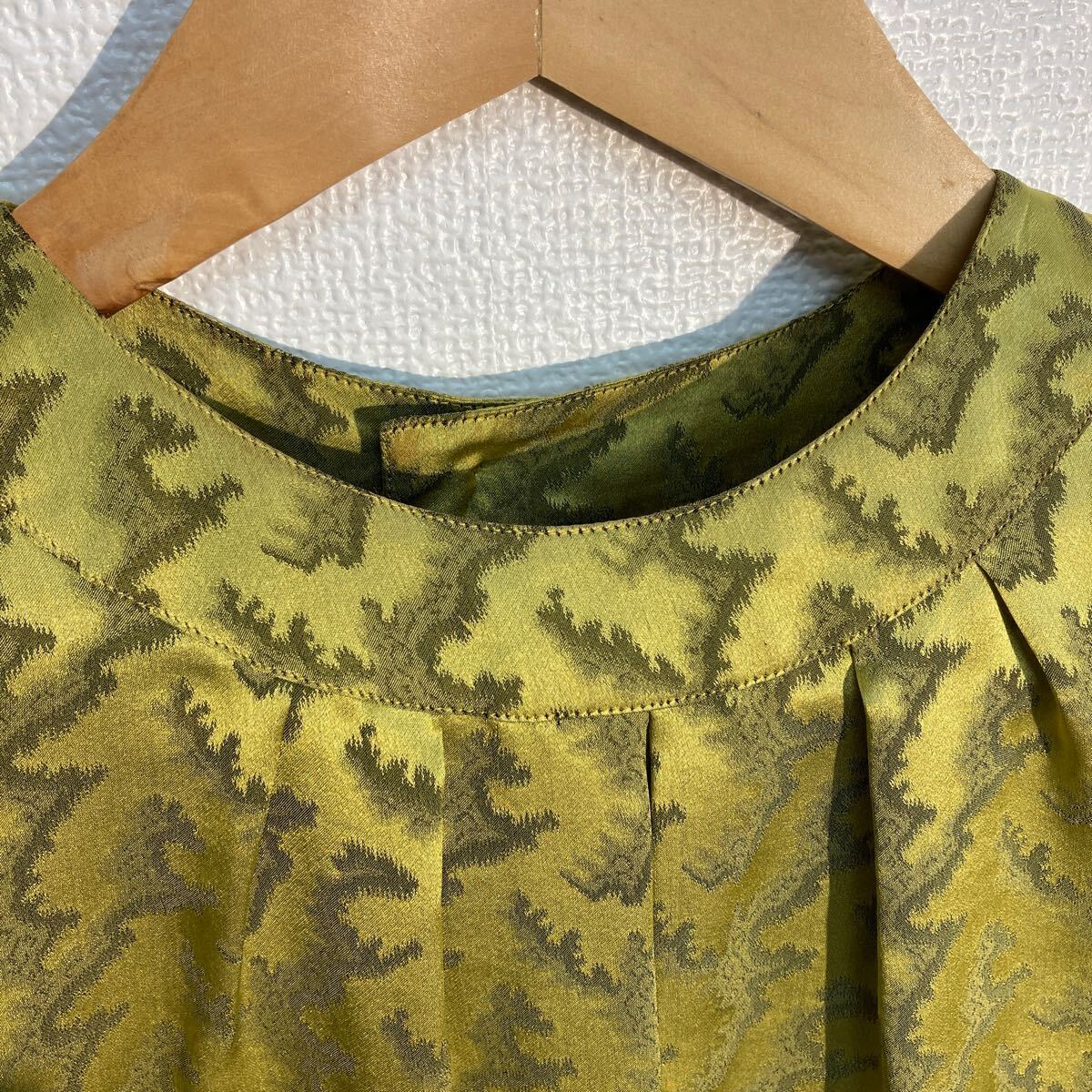 Christian Dior クリスチャンディオール レディース 長袖 ブラウス シルク100% グリーン系 中古品 