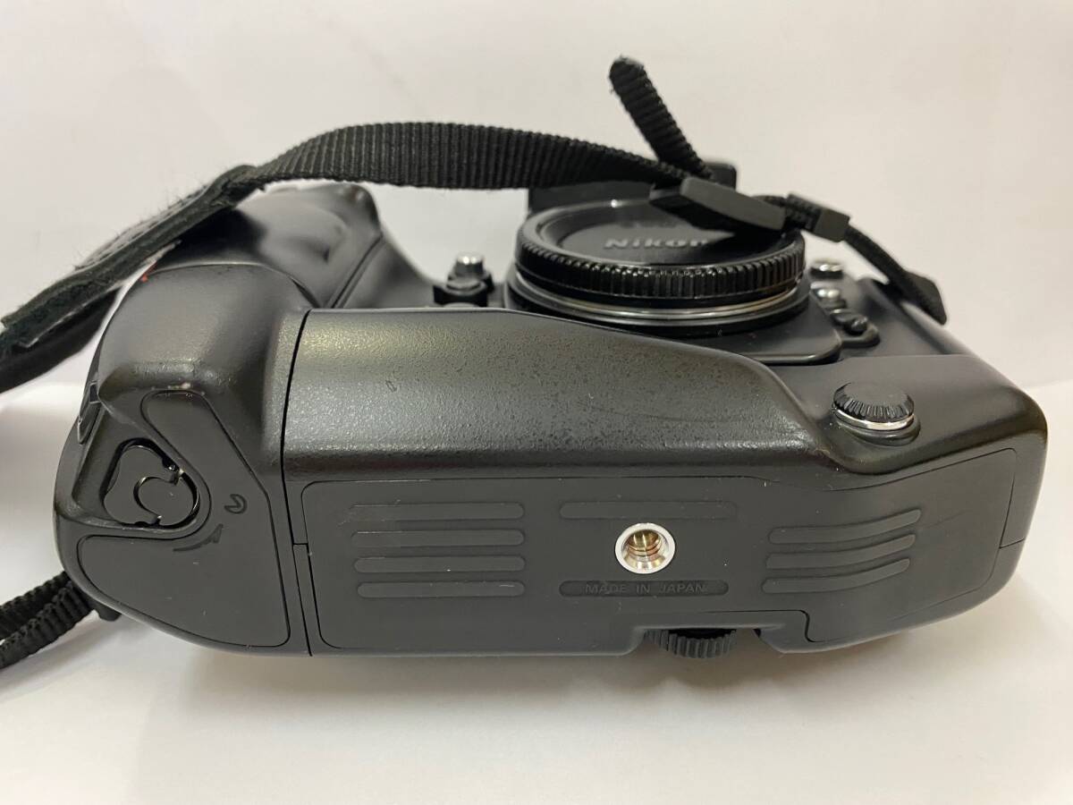Nikon ニコン F4 ボディ MF-23 MB-21 一眼レフ フィルムカメラ Nikon ニコン F4 ボディ MF-23 MB-21 一眼レフ フィルムカメラ
