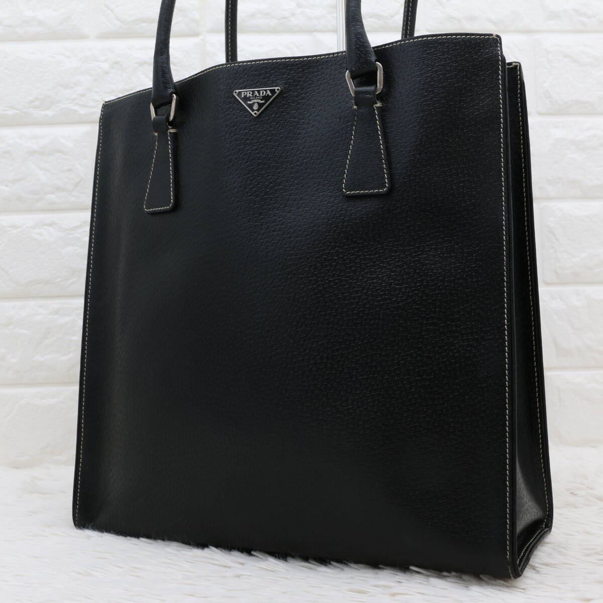 PRADA プラダ 三角ロゴ プレート トートバッグ ハンドバッグ PRADA プラダ 三角ロゴ プレート トートバッグ ハンドバッグ