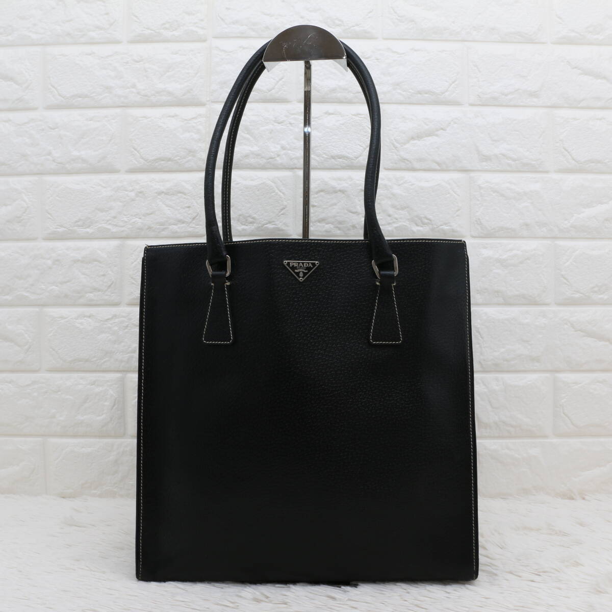 PRADA プラダ 三角ロゴ プレート トートバッグ ハンドバッグ PRADA プラダ 三角ロゴ プレート トートバッグ ハンドバッグ
