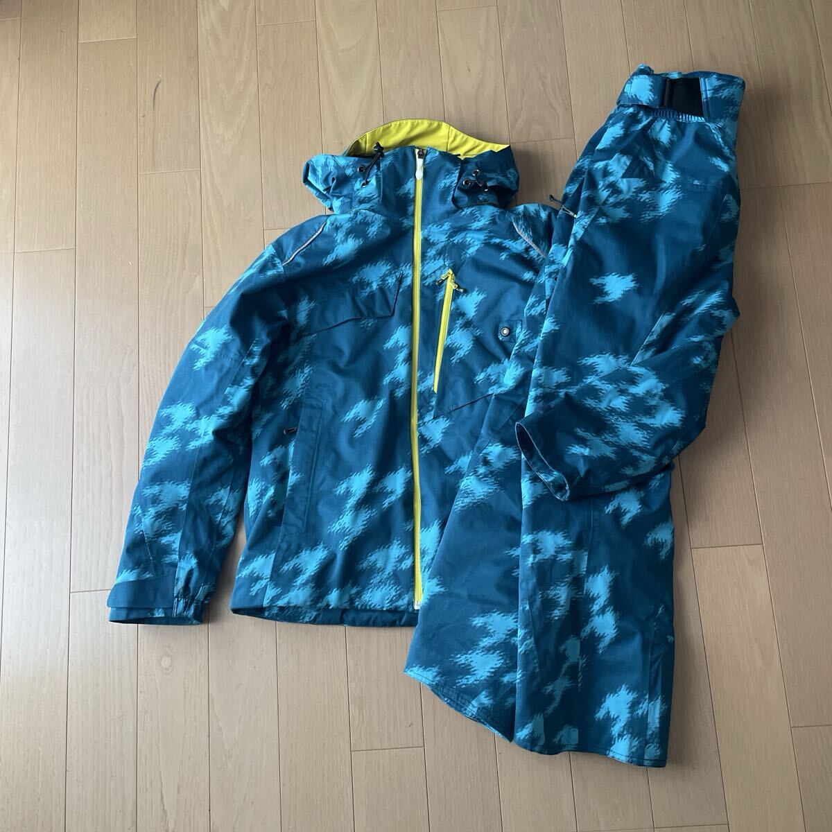 ミズノ MIZUNO スキーウェア 上下セット デモモデル 中古 サイズ ミズノ MIZUNO スキーウェア 上下セット デモモデル 中古 サイズ