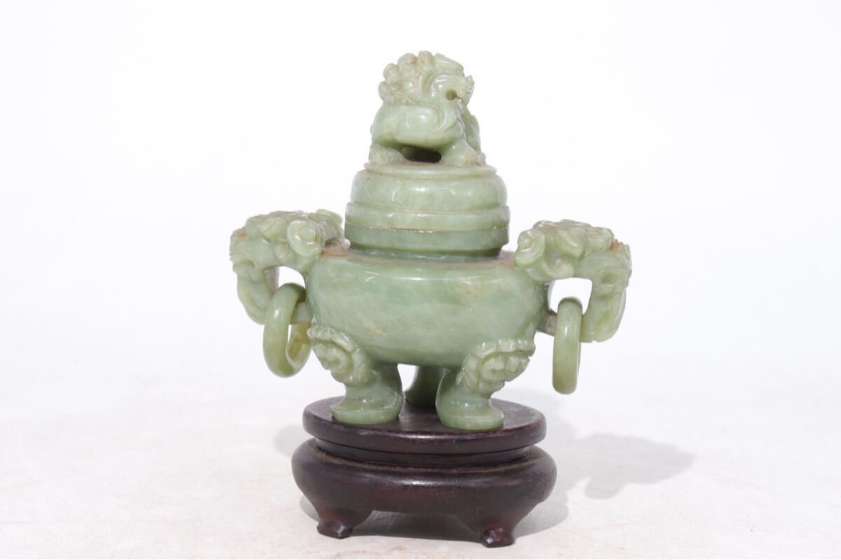 砡 獅子 彫刻 香炉 唐木 台座付 / 中国美術 石工芸 検索: 翡翠 砡 獅子 彫刻 香炉 唐木 台座付 / 中国美術 石工芸 検索: 翡翠