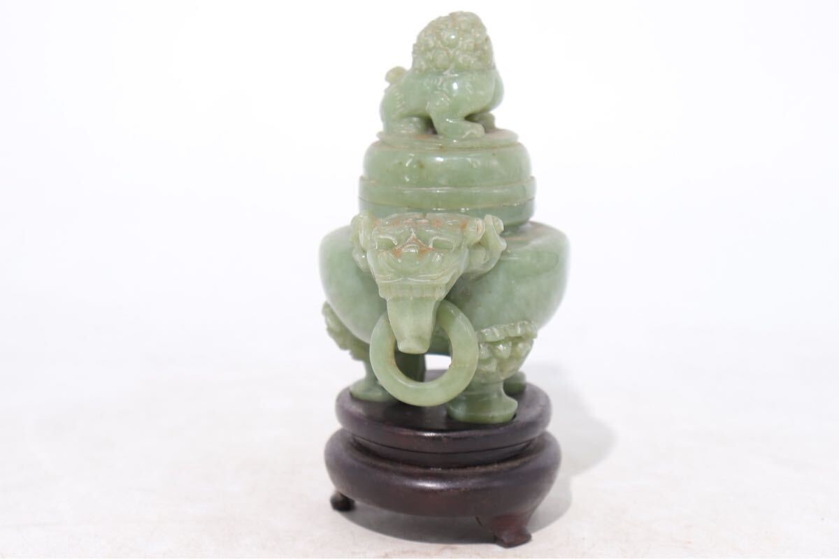 砡 獅子 彫刻 香炉 唐木 台座付 / 中国美術 石工芸 検索: 翡翠 砡 獅子 彫刻 香炉 唐木 台座付 / 中国美術 石工芸 検索: 翡翠