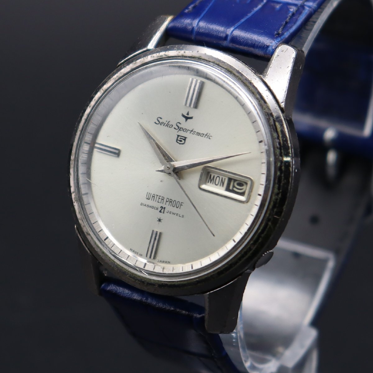 SEIKO 5 セイコー スポーツマチック 自動巻き 21石 シルバー文字 SEIKO 5 セイコー スポーツマチック 自動巻き 21石 シルバー文字