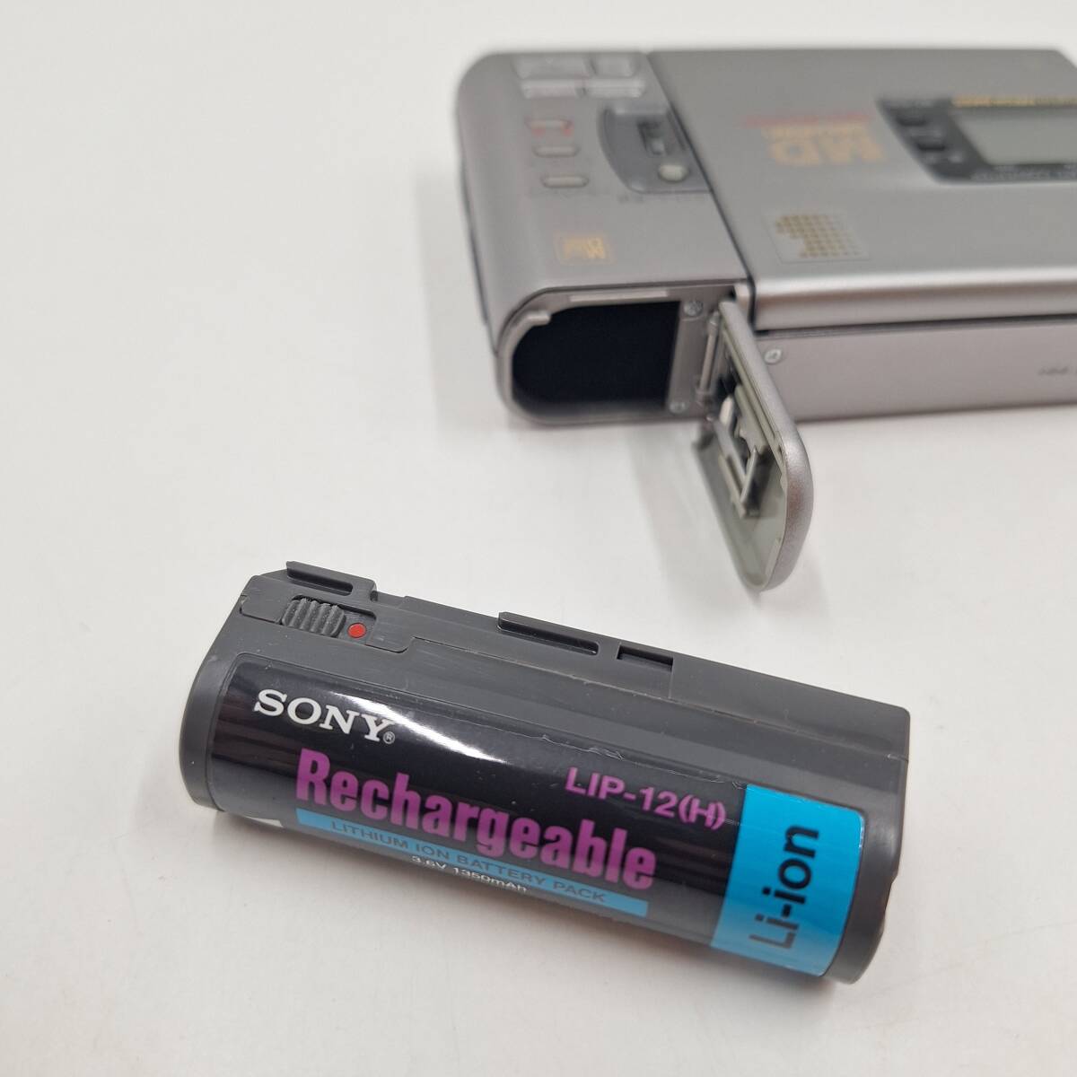 SONY ソニー MD WALKMAN MZ-R30 MDウォークマン ポータブル 再生 SONY ソニー MD WALKMAN MZ-R30 MDウォークマン ポータブル 再生