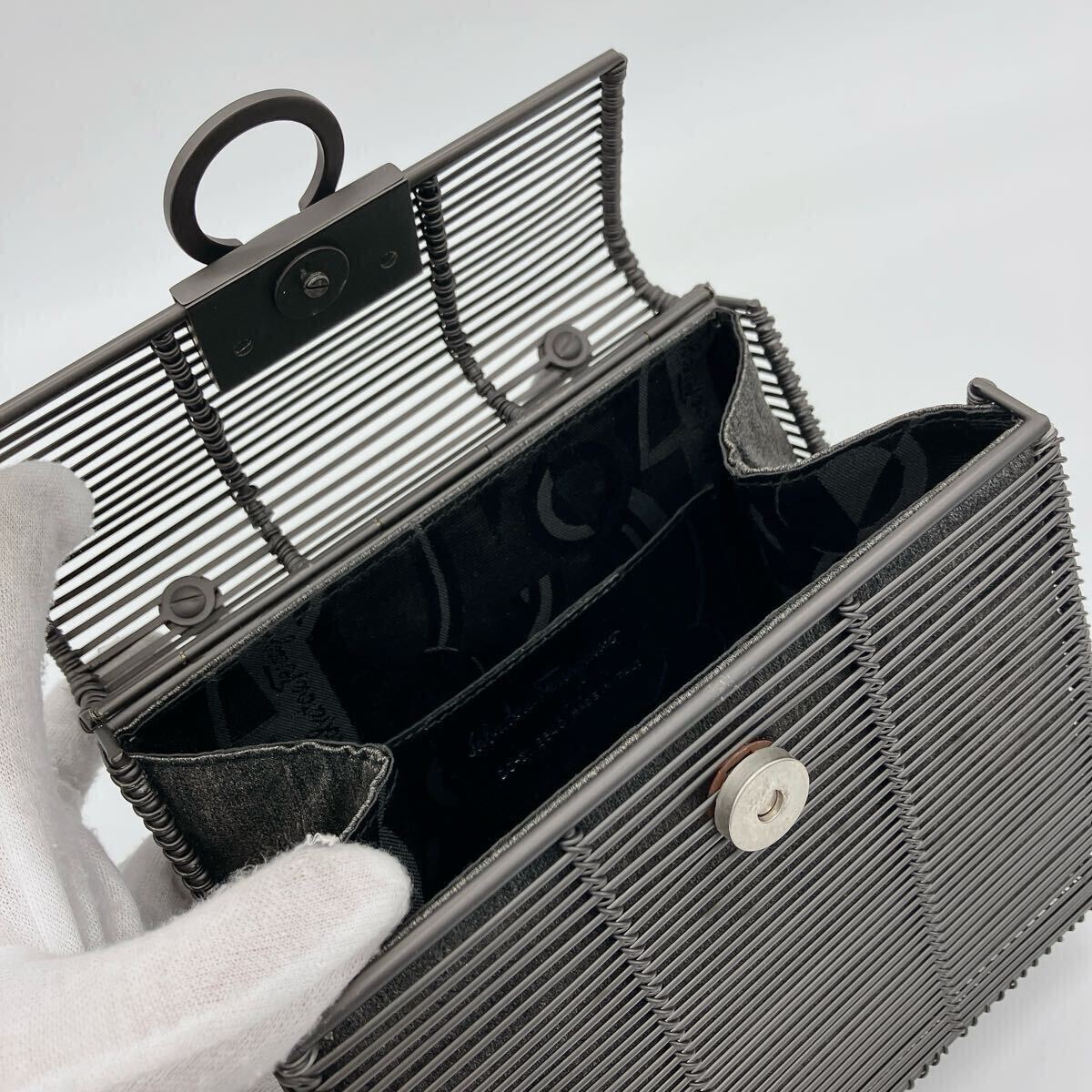 1スタ 極美品 Salvatore Ferragamo フェラガモ メタル ワイヤー メタリック スチール グレー ガンチーニ トップハンドル ハンドバッグ
