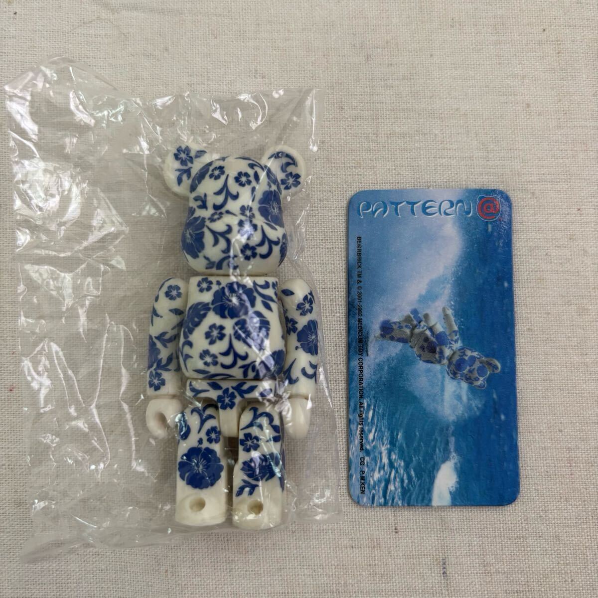 激レア未開封】BE@RBRICK シリーズ4 PATTERN ハイビスカス 表 裏 激レア未開封】BE@RBRICK シリーズ4 PATTERN ハイビスカス 表 裏