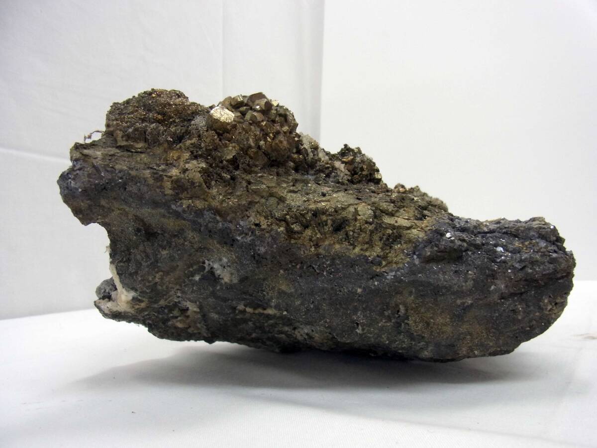 ②【総重量約9kg】黄鉄鉱 パイライト 硫化鉱 原石 天然石 鉄鉱石 ②【総重量約9kg】黄鉄鉱 パイライト 硫化鉱 原石 天然石 鉄鉱石
