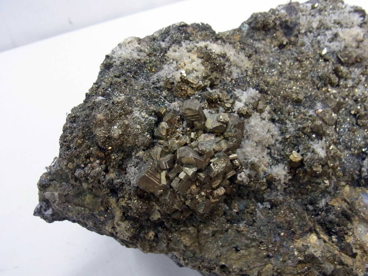 ②【総重量約9kg】黄鉄鉱 パイライト 硫化鉱 原石 天然石 鉄鉱石 ②【総重量約9kg】黄鉄鉱 パイライト 硫化鉱 原石 天然石 鉄鉱石