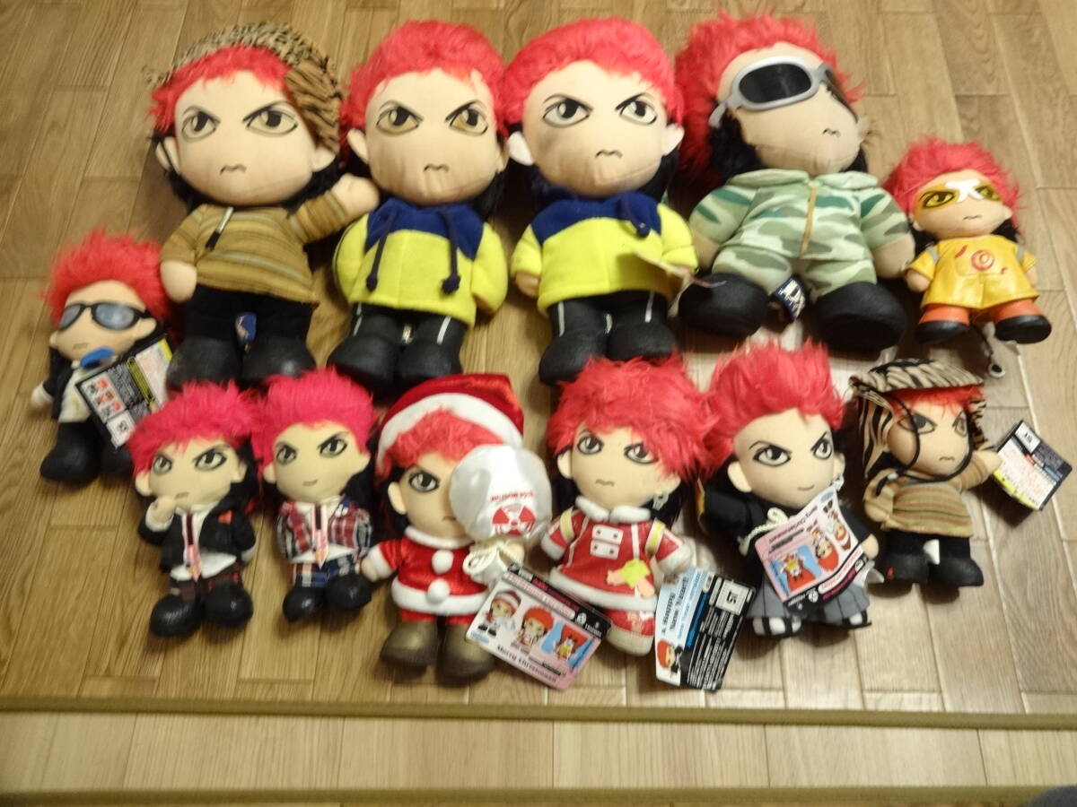 hide ぬいぐるみフィギュアセット 伝説のロックアーティスト“hide”のNEWアイテム「ポーチ付き