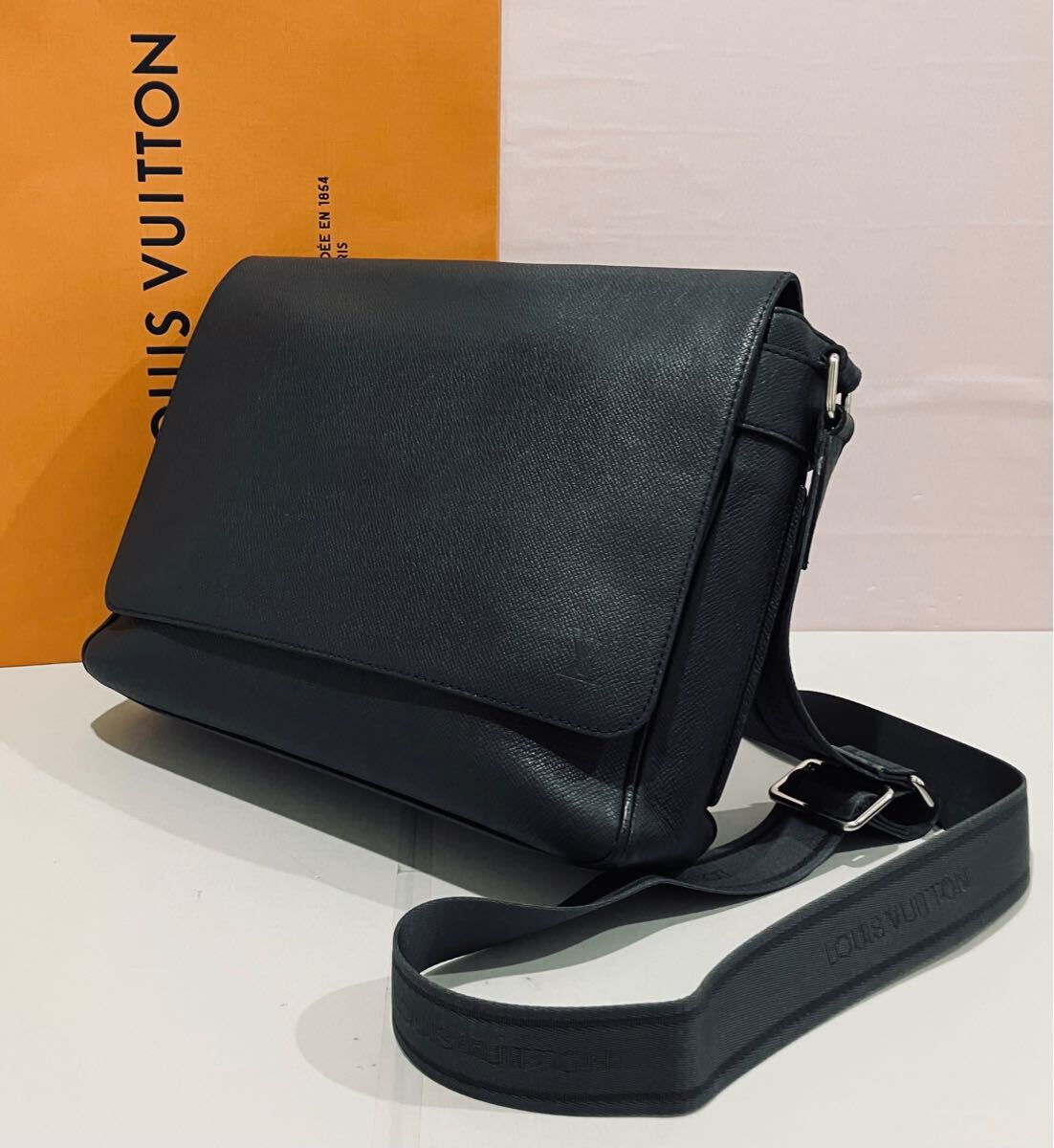 LOUIS VUITTON ○ 極上美品 バッグ ルイヴィトン タイガ LOUIS VUITTON ○ 極上美品 バッグ ルイヴィトン タイガ