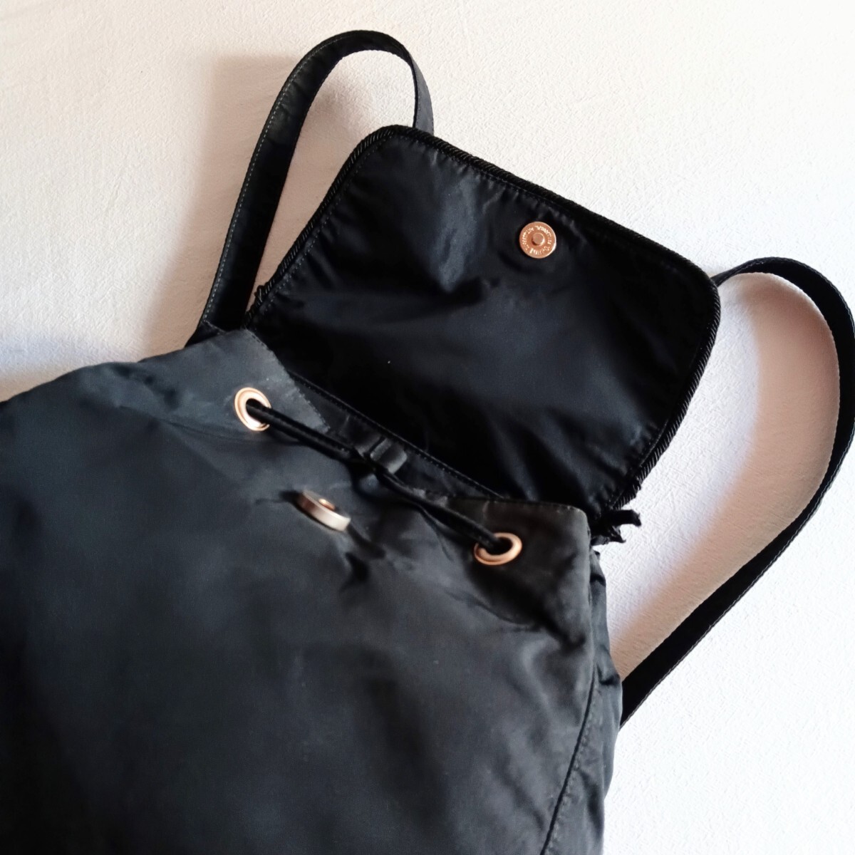 良品 プラダ 刺繍 ロゴ オールド ナイロン 軽量 リュック 良品 プラダ 刺繍 ロゴ オールド ナイロン 軽量 リュック
