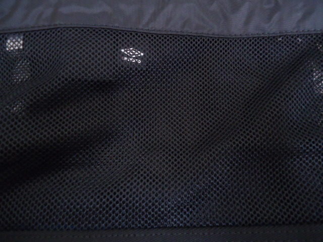 【KCM】Z-bag-257★展示品★【UMBRO/アンブロ】ジュニア　サッカー　4号球収納　ボールバック　ボールナップ　巾着　UUDNJA31　ブラック_画像4