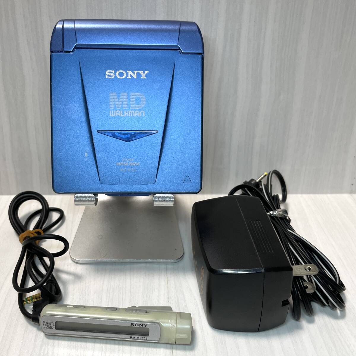 再生〇】SONY MDウォークマン MZ-E33 本体+リモコン+ACアダプタ 再生〇】SONY MDウォークマン MZ-E33 本体+リモコン+ACアダプタ