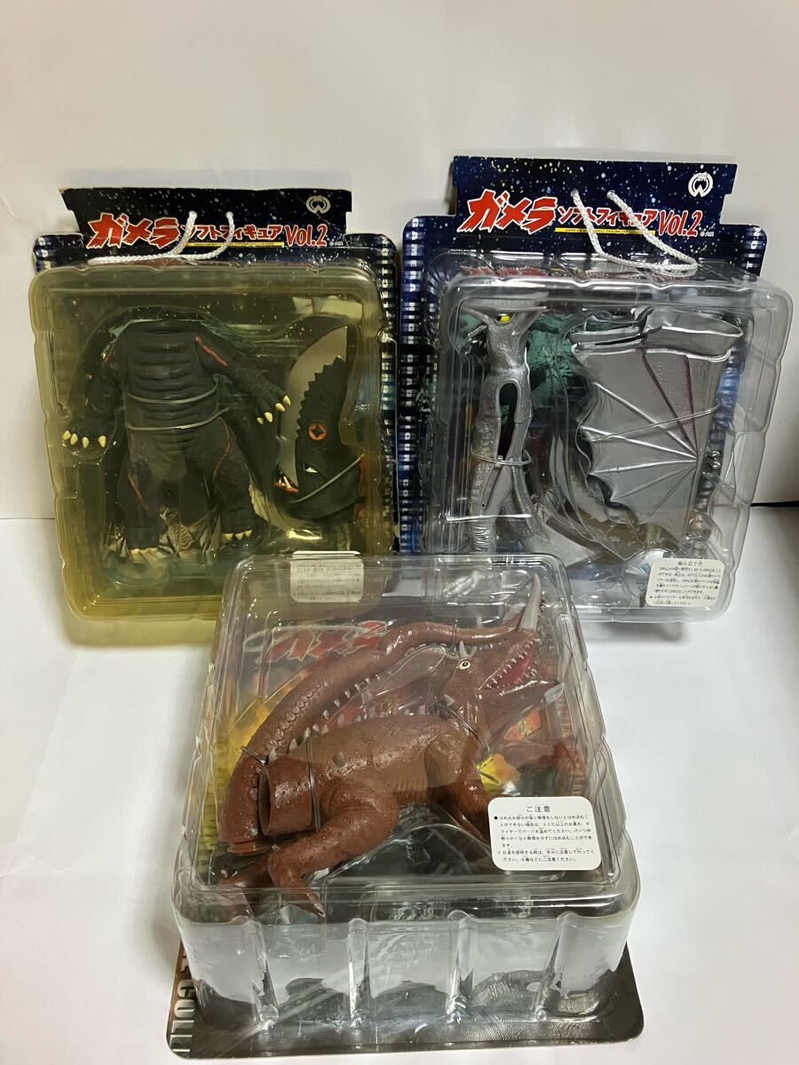 ガメラソフトフィギュア 怪獣3体セット(バルゴン、ギャオス ガメラソフトフィギュア 怪獣3体セット(バルゴン、ギャオス