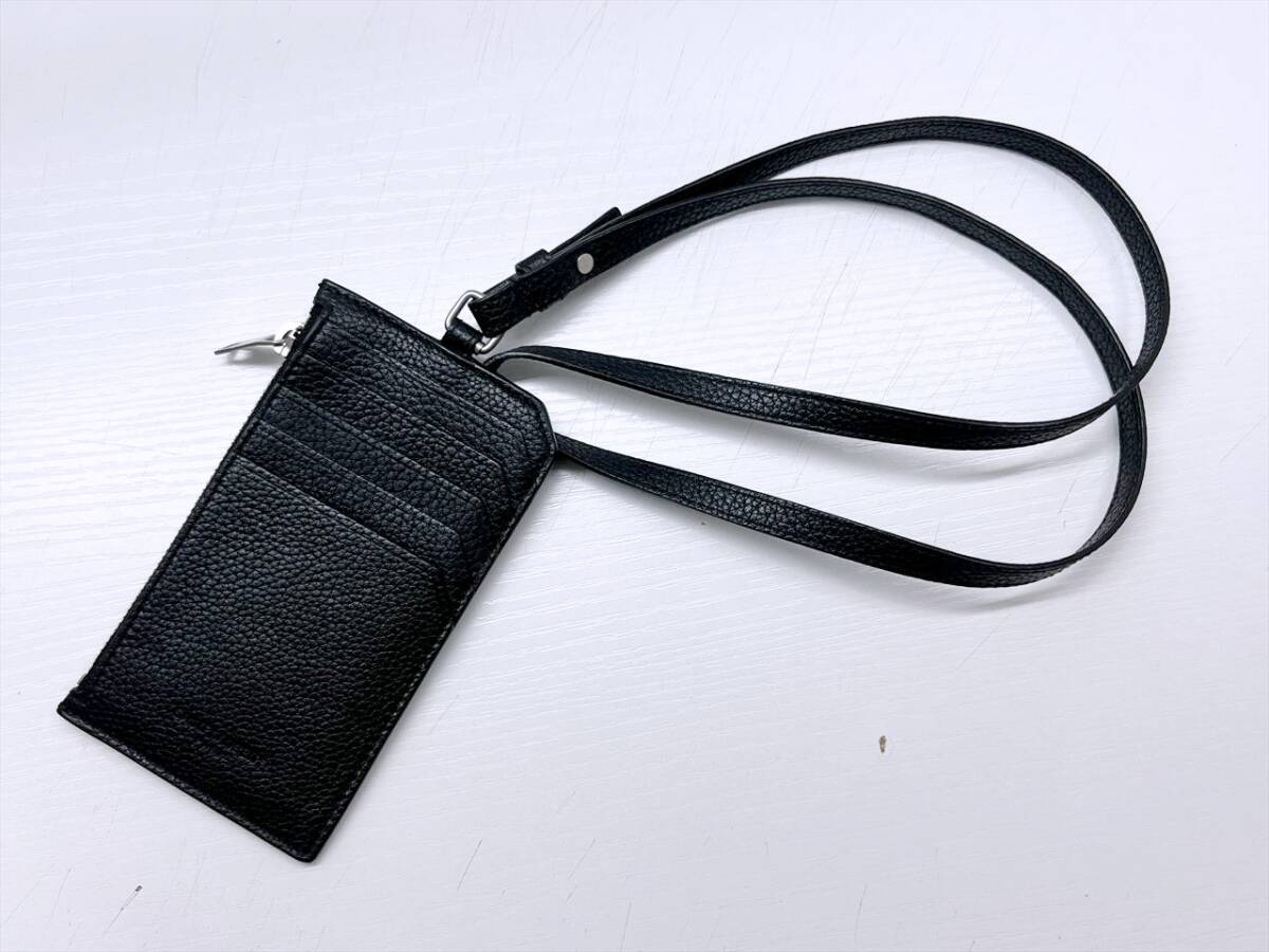 美品 SAINT LAURENT サンローラン ロゴ ストラップ付 美品 SAINT LAURENT サンローラン ロゴ ストラップ付