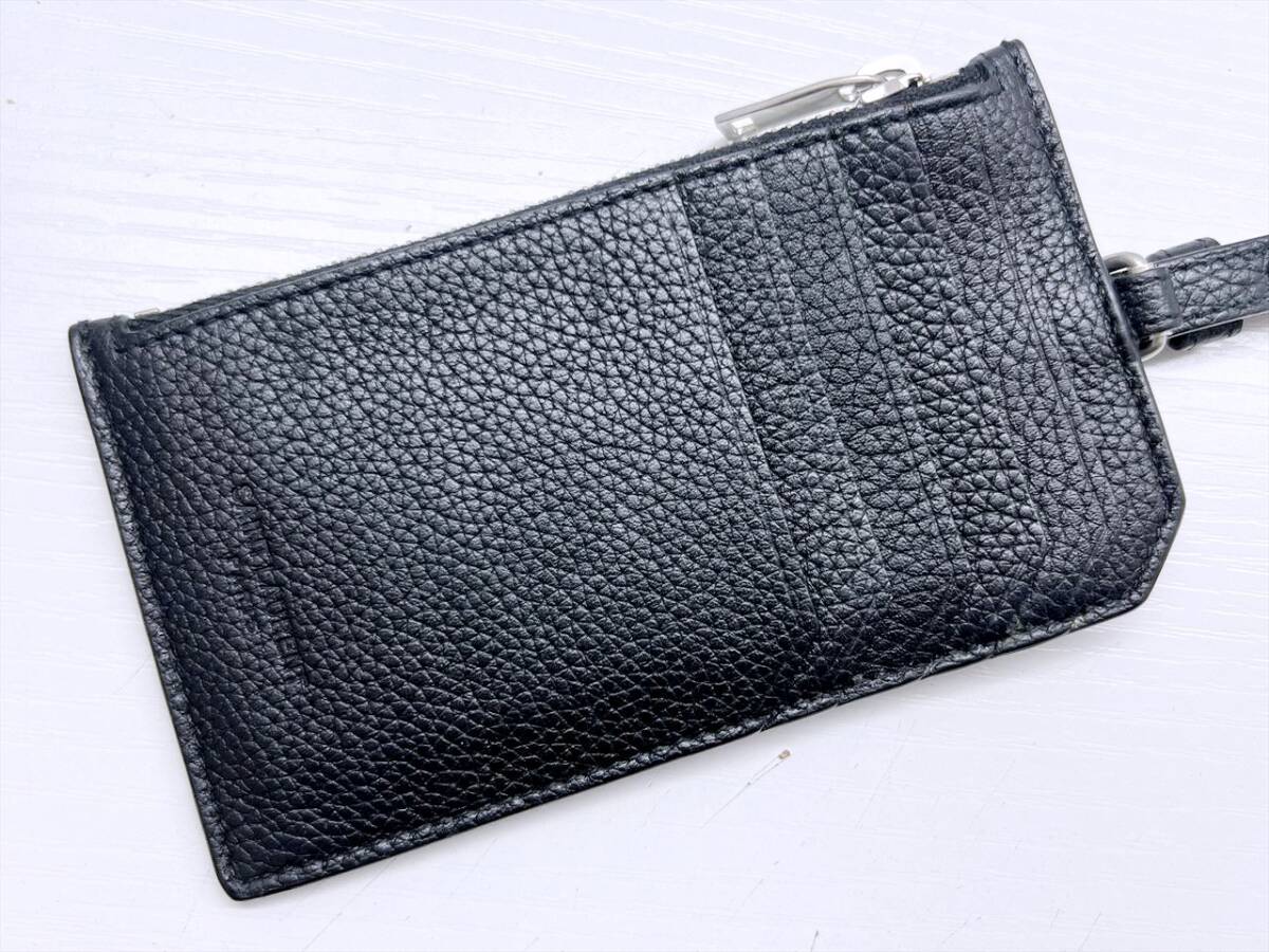 美品 SAINT LAURENT サンローラン ロゴ ストラップ付 美品 SAINT LAURENT サンローラン ロゴ ストラップ付