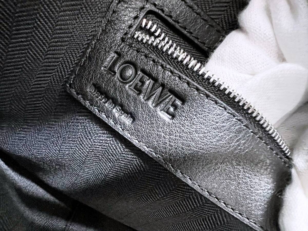 美品 LOEWE ロエベ アナグラムリピート 2WAY ブリーフケース 美品 LOEWE ロエベ アナグラムリピート 2WAY ブリーフケース