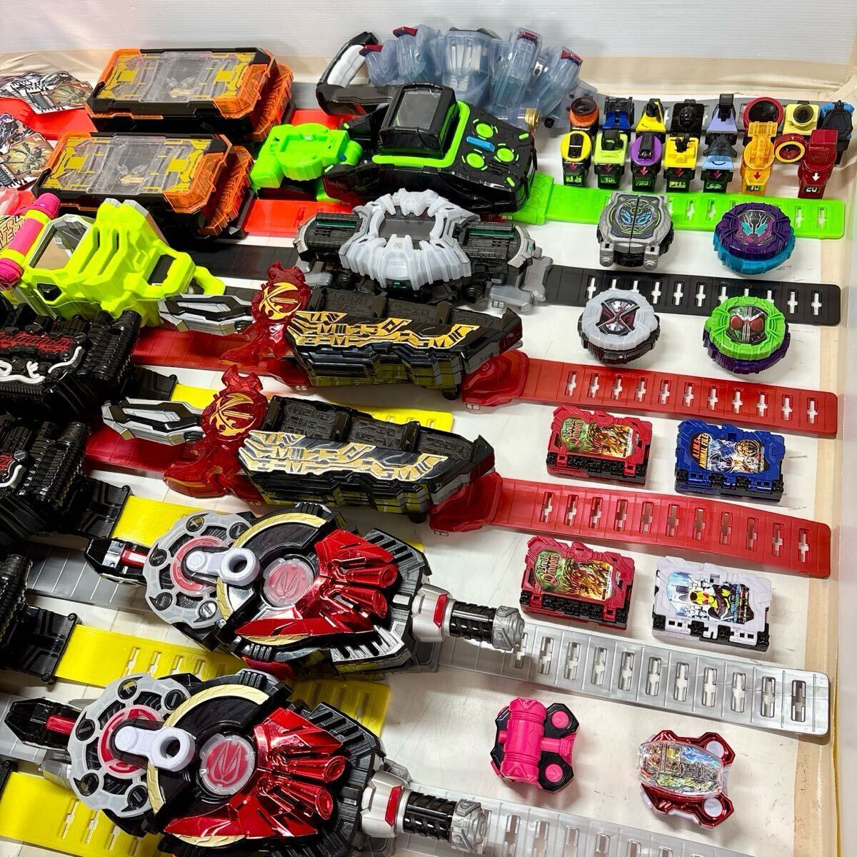 仮面ライダー 変身ベルト DX ドライバー ビルド ギーツ 仮面ライダー 変身ベルト DX ドライバー ビルド ギーツ
