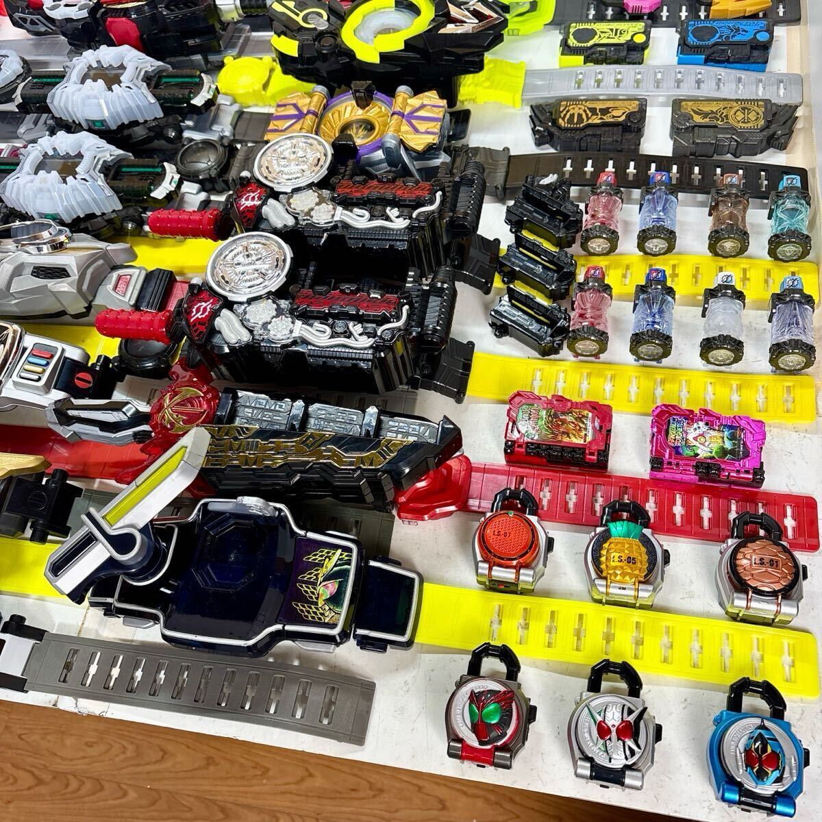 仮面ライダー 変身ベルト DX ドライバー ビルド ギーツ 仮面ライダー 変身ベルト DX ドライバー ビルド ギーツ