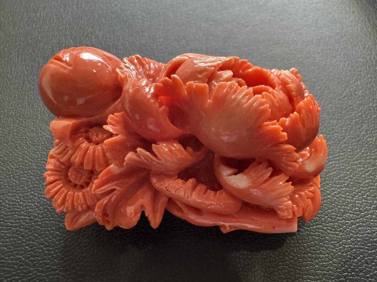 本珊瑚 天然サンゴ 帯留め ブローチ 花彫刻 豪華 約56g 和装小物 本珊瑚 天然サンゴ 帯留め ブローチ 花彫刻 豪華 約56g 和装小物