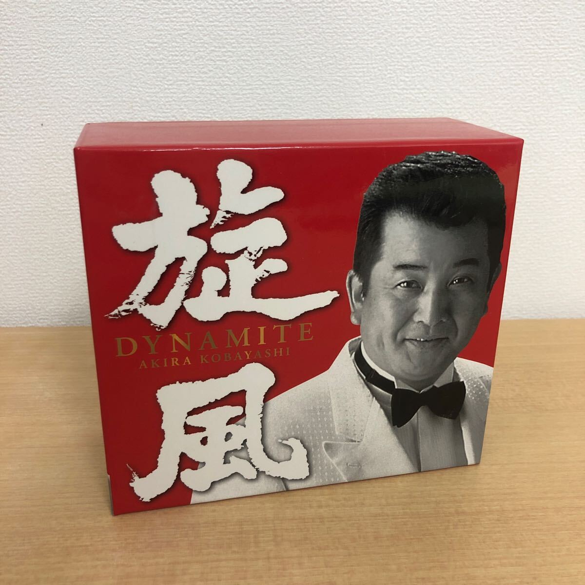 Y0408B 旋風 小林旭 DYNAMITE AKIRA KOBAYASHI CD BOX ボックス Y0408B 旋風 小林旭 DYNAMITE AKIRA KOBAYASHI CD BOX ボックス