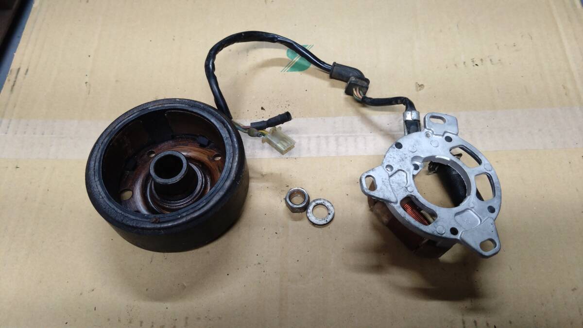 NSR50 前期 ジェネレーター フライホイール 発電コイル付き NSR50 前期 ジェネレーター フライホイール 発電コイル付き