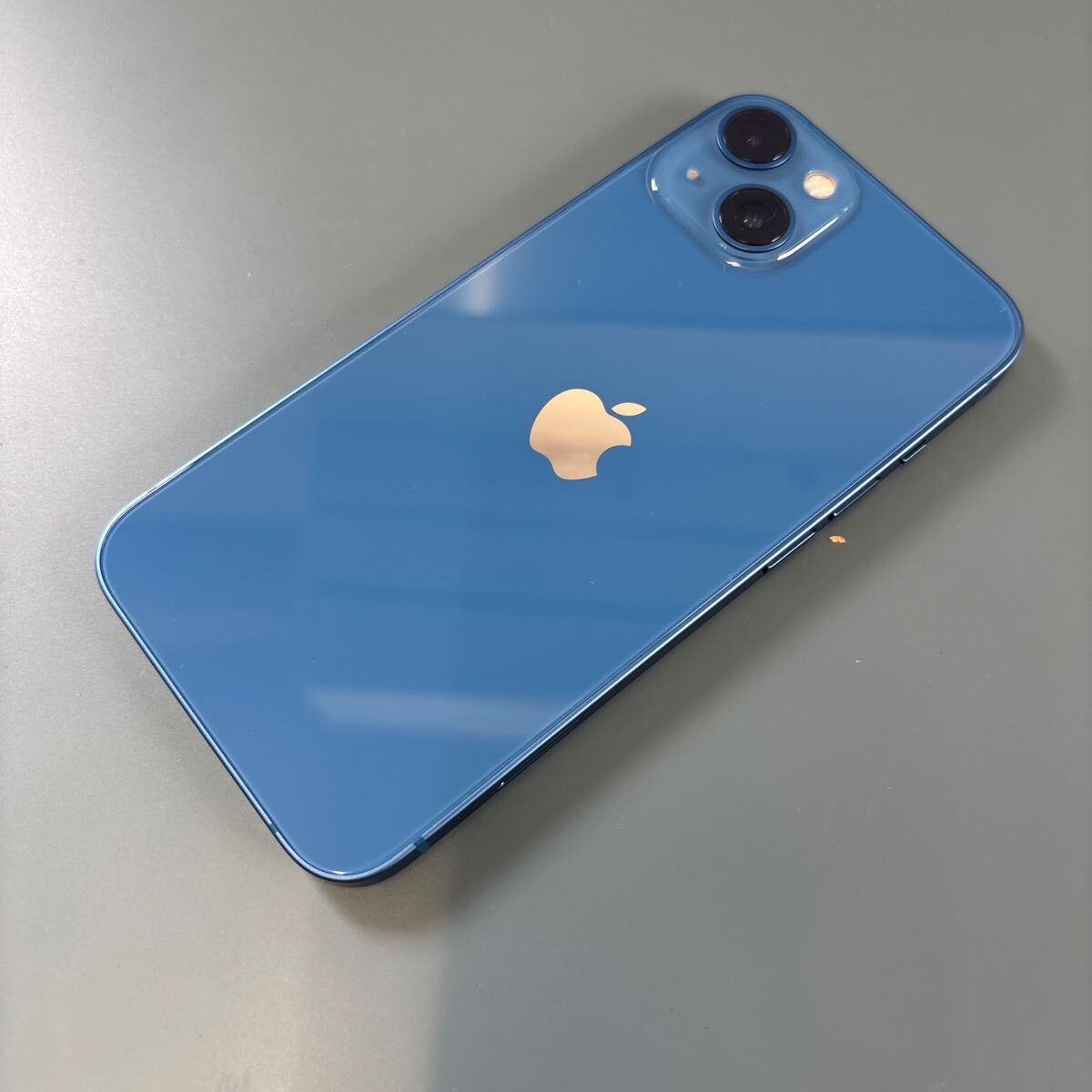 中古/ジャンク】SIMフリー Softbank iPhone13 128GB ブルー 赤 中古/ジャンク】SIMフリー Softbank iPhone13 128GB ブルー 赤