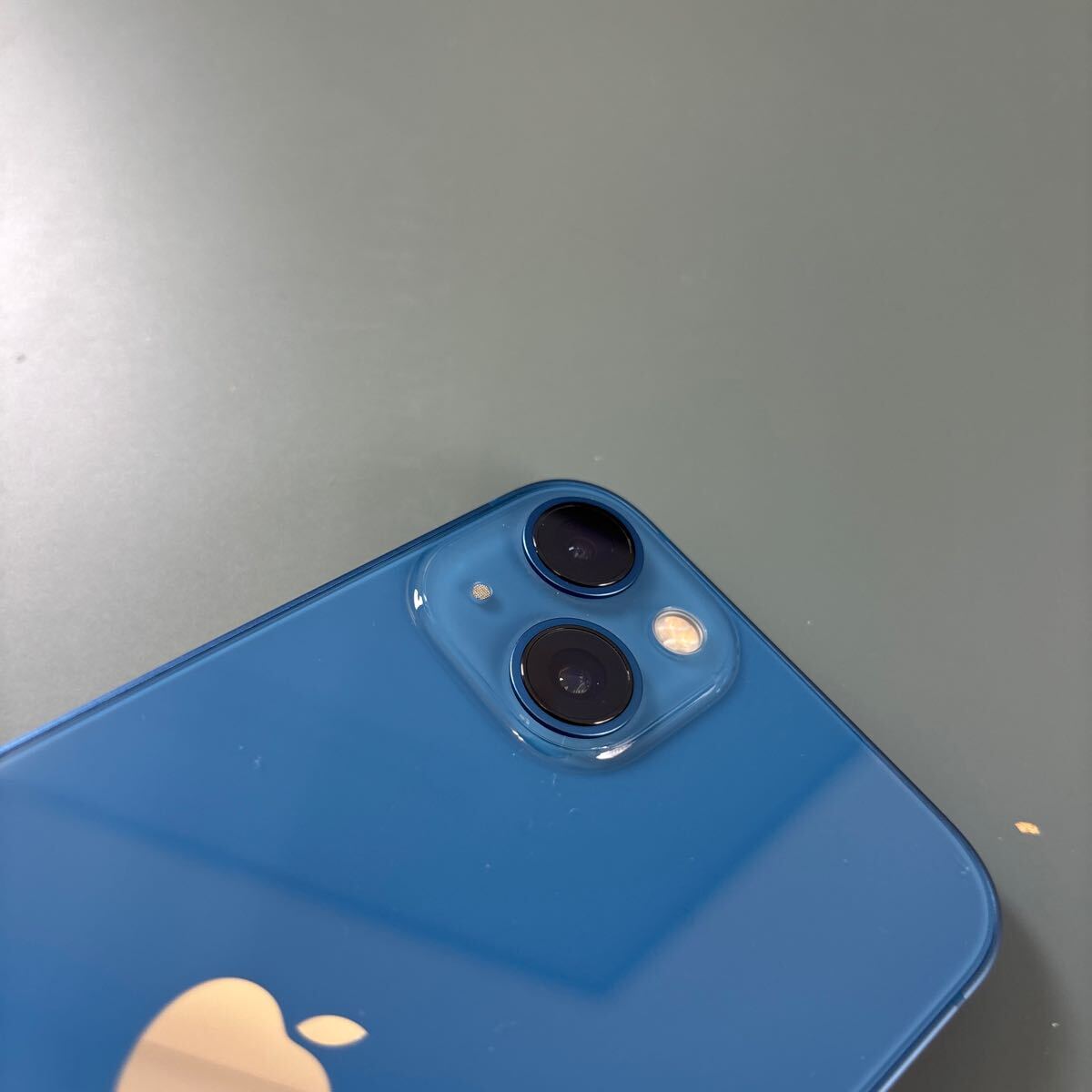 中古/ジャンク】SIMフリー Softbank iPhone13 128GB ブルー 赤 中古/ジャンク】SIMフリー Softbank iPhone13 128GB ブルー 赤