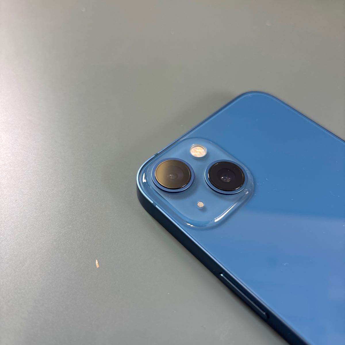 中古/ジャンク】SIMフリー Softbank iPhone13 128GB ブルー 赤 中古/ジャンク】SIMフリー Softbank iPhone13 128GB ブルー 赤