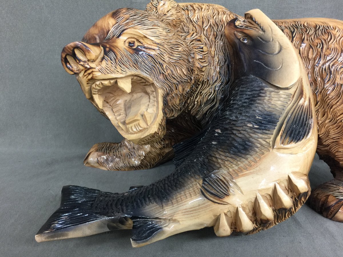 ☆32―025☆置物 木彫りの熊 足裏に五 高さ約27cm 重量約8Kg ☆32―025☆置物 木彫りの熊 足裏に五 高さ約27cm 重量約8Kg