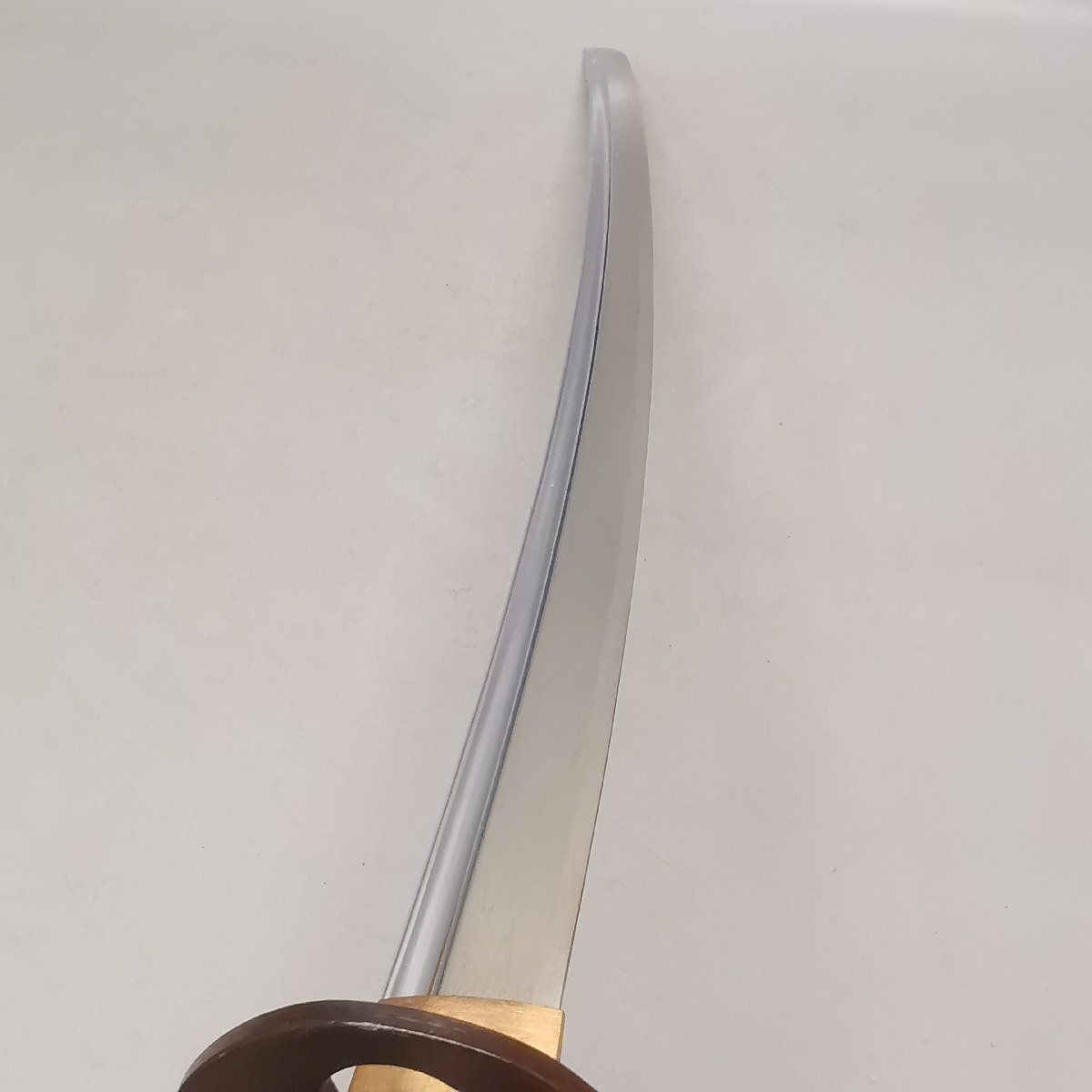 高級模造刀 居合刀 樋入り 鉄鍔 透かし鐔 黒呂塗鞘 革巻柄 鮫皮 高級模造刀 居合刀 樋入り 鉄鍔 透かし鐔 黒呂塗鞘 革巻柄 鮫皮