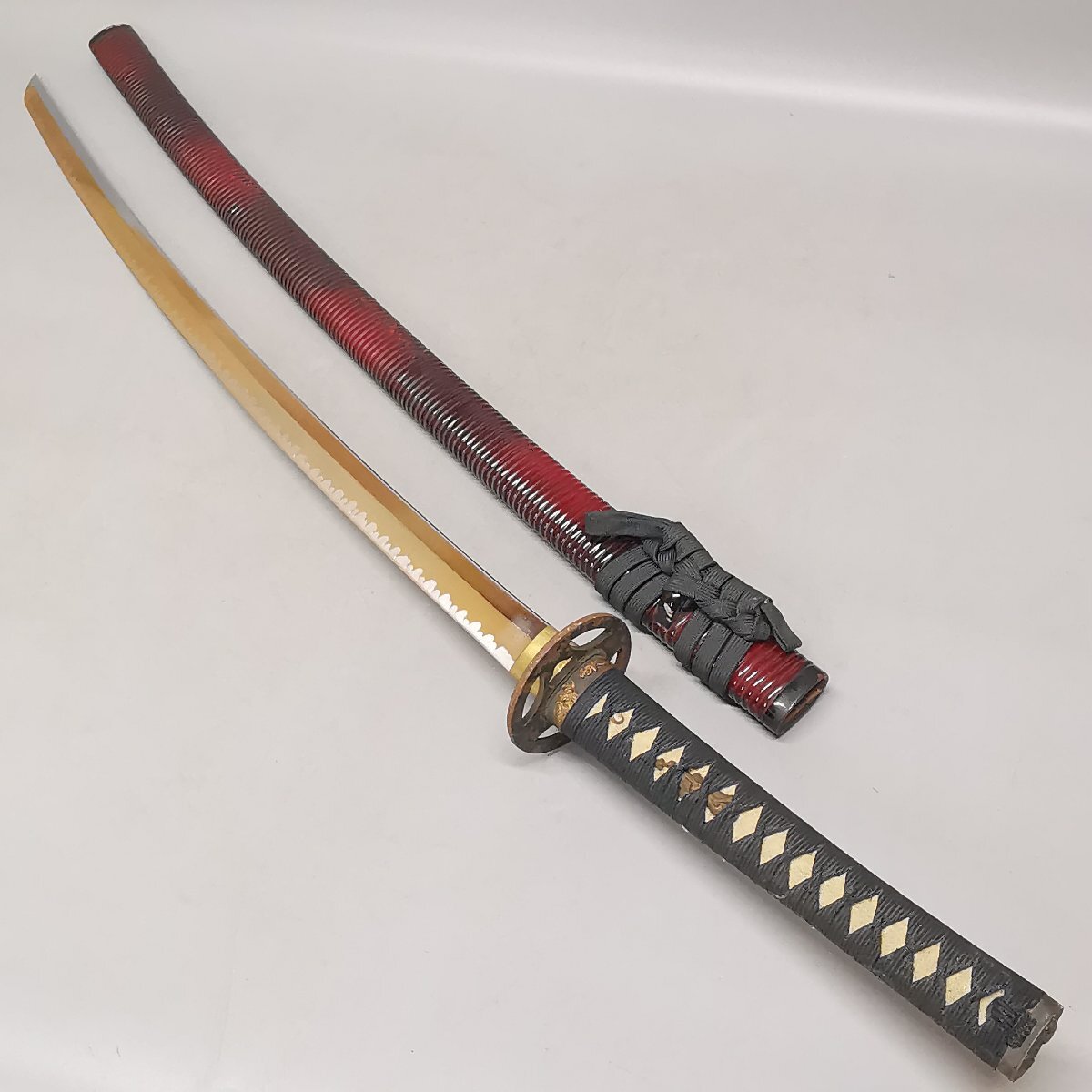 模造刀 居合刀 千段刻鞘 鉄鍔 透かし鐔 鮫皮 日本刀 拵 目貫 模造刀 居合刀 千段刻鞘 鉄鍔 透かし鐔 鮫皮 日本刀 拵 目貫