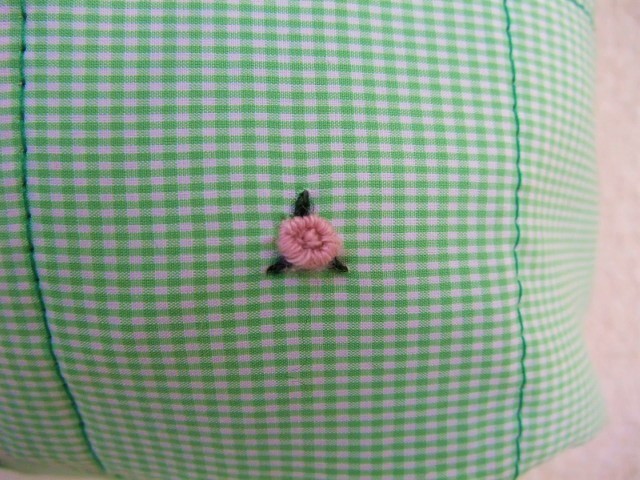 ★即決　ハンドメイド　薔薇の刺繍のバック　若草グリーン　送料185円★