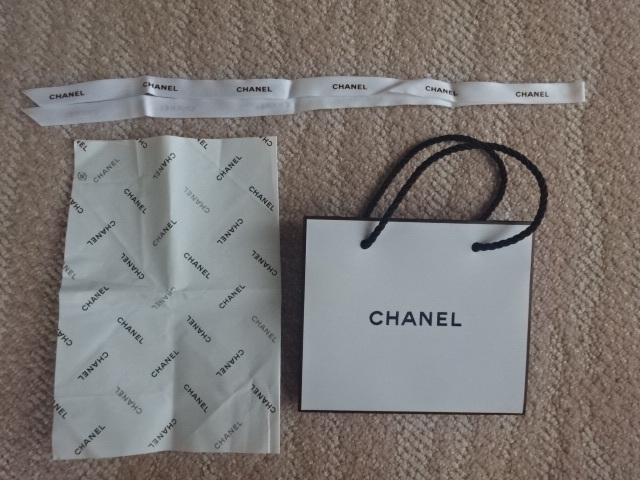 シャネル CHANEL 空箱 ボックス 紙袋 ショップ袋 紐 リボン ヒモ シャネル CHANEL 空箱 ボックス 紙袋 ショップ袋 紐 リボン ヒモ