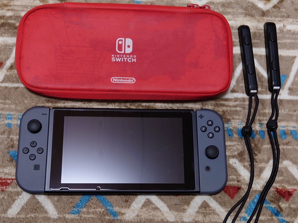 美品 Nintendo Switch 本体 2024年製 ジョイコン ストラップ 美品 Nintendo Switch 本体 2024年製 ジョイコン ストラップ
