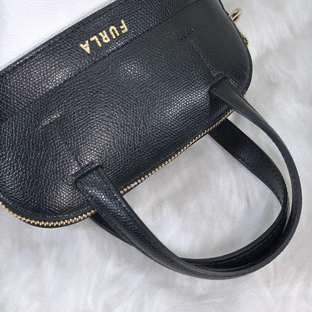 極美品】FURLA フルラ 新型パイパー 2way ショルダーバッグ 極美品】FURLA フルラ 新型パイパー 2way ショルダーバッグ